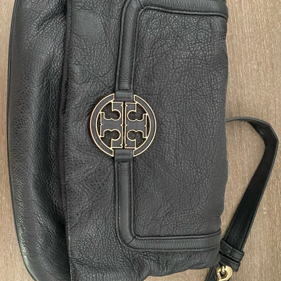 Tory Burch Amanda messenger tote. - Picture 3 of 5